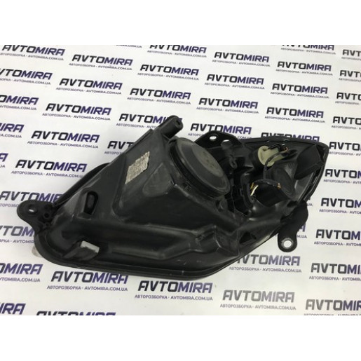 Фара передняя правая Skoda Fabia 2007-2010 5J2941016
